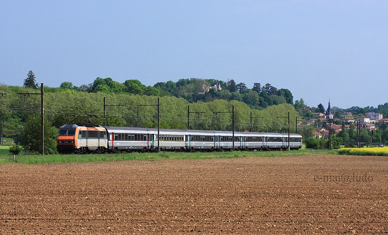 BB 26000&corails.JPG